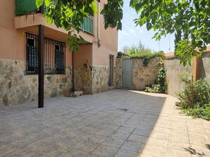 Casa adosada en venda a Ontígola