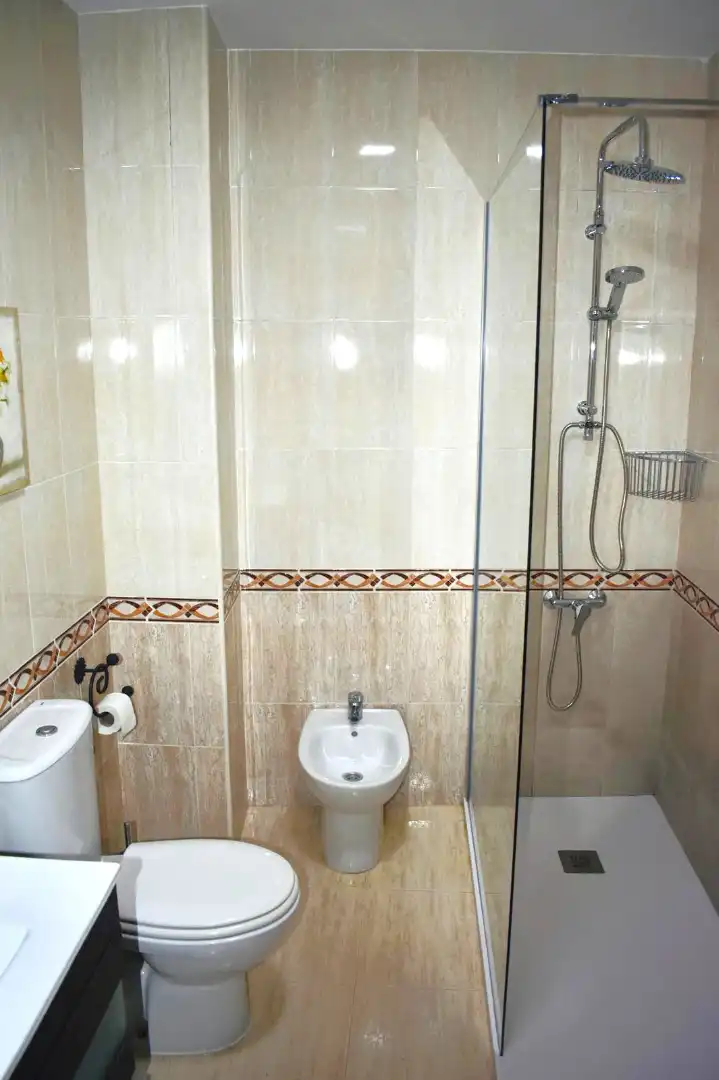 Baño de Piso de alquiler en Sanlúcar de Barrameda con Aire acondicionado, Calefacción y Terraza
