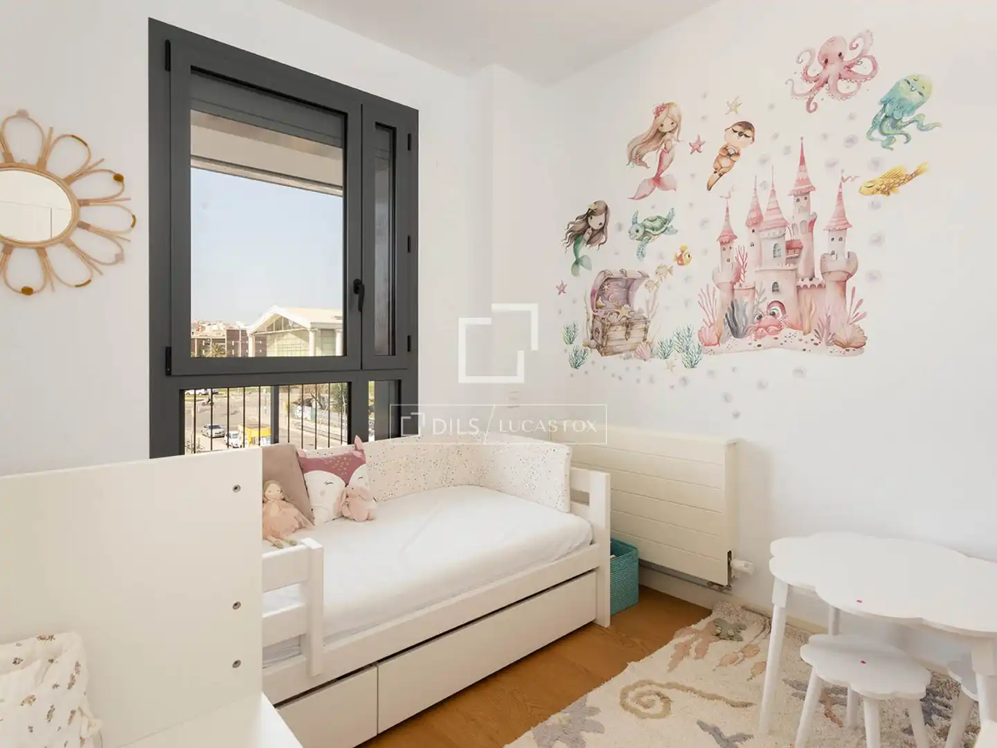 Bedroom of Flat for rent in Barcelona  with Air Conditioner, Heating and Parquet flooring