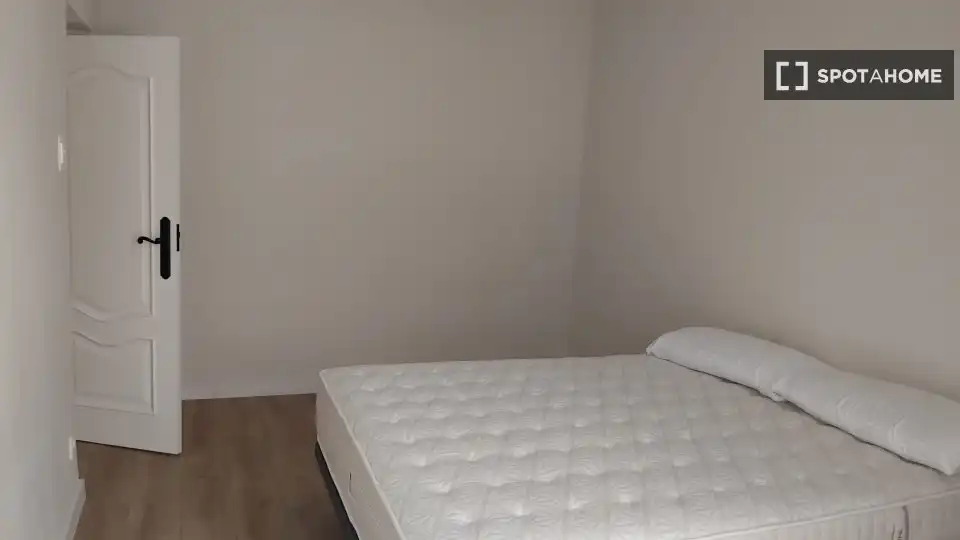 Room in Vadillos