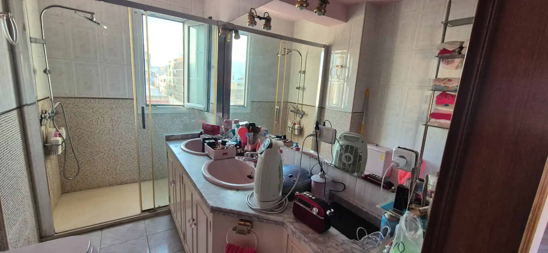 Piso en venta en Calle Hermanos Pinzón, Oliveros - Altamira
