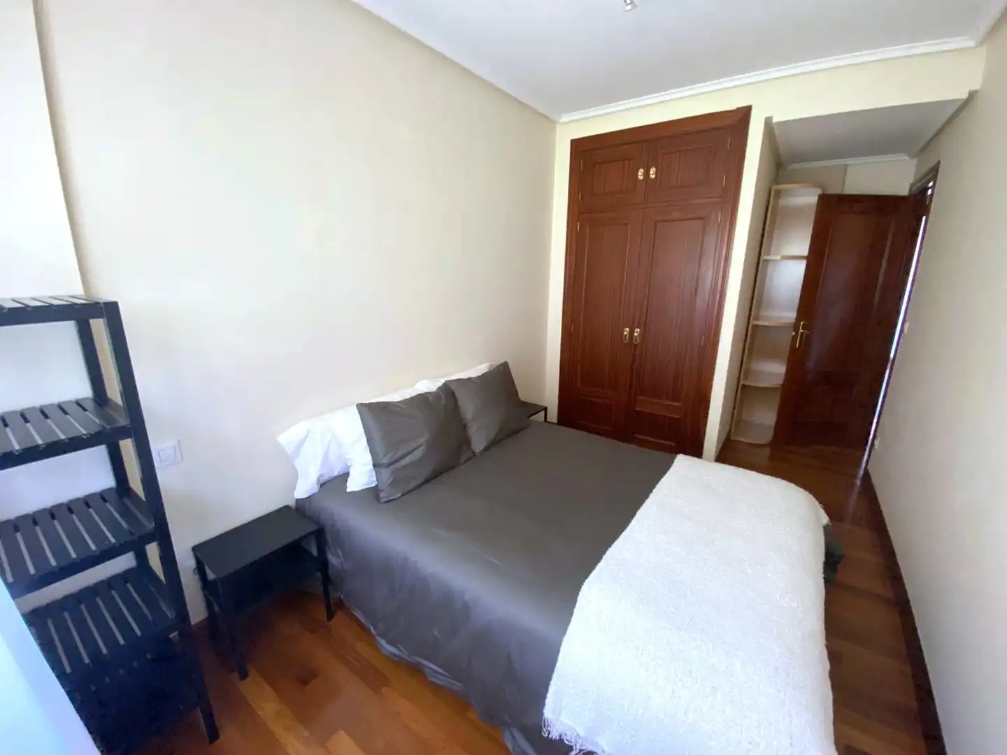 Dormitori de Casa adosada en venda en Castro-Urdiales amb Calefacció, Parquet i Terrassa
