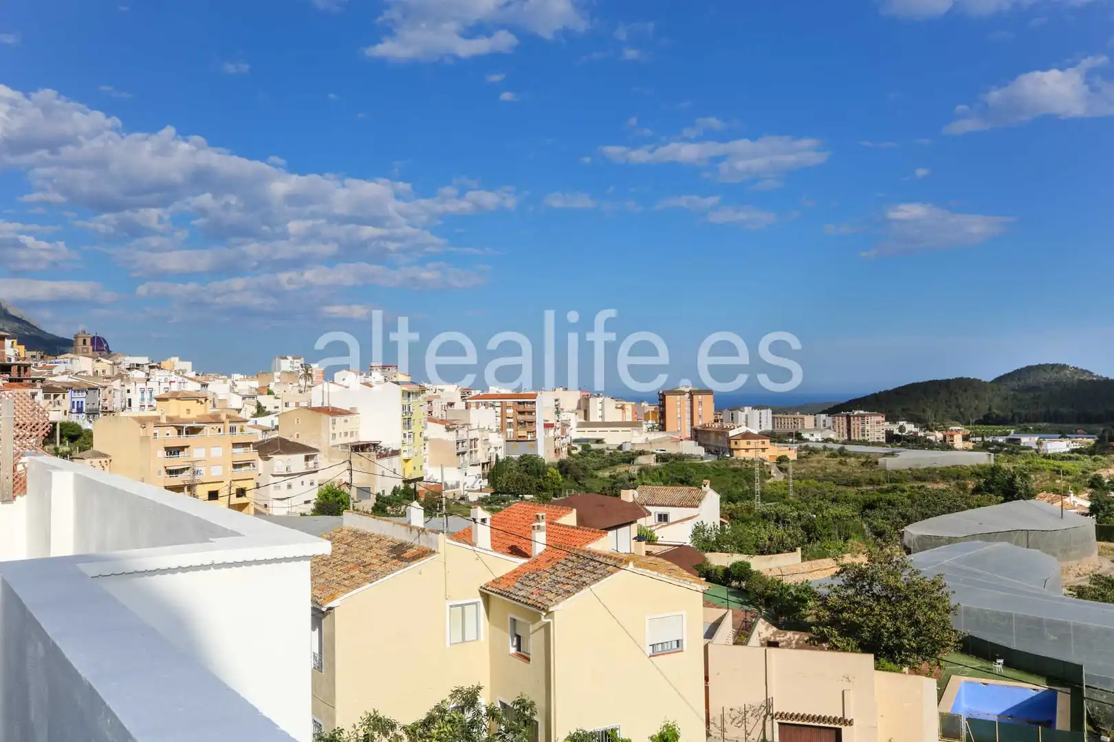 Vista exterior de Apartamento en venta en Callosa d'en Sarrià con Calefacción y Terraza