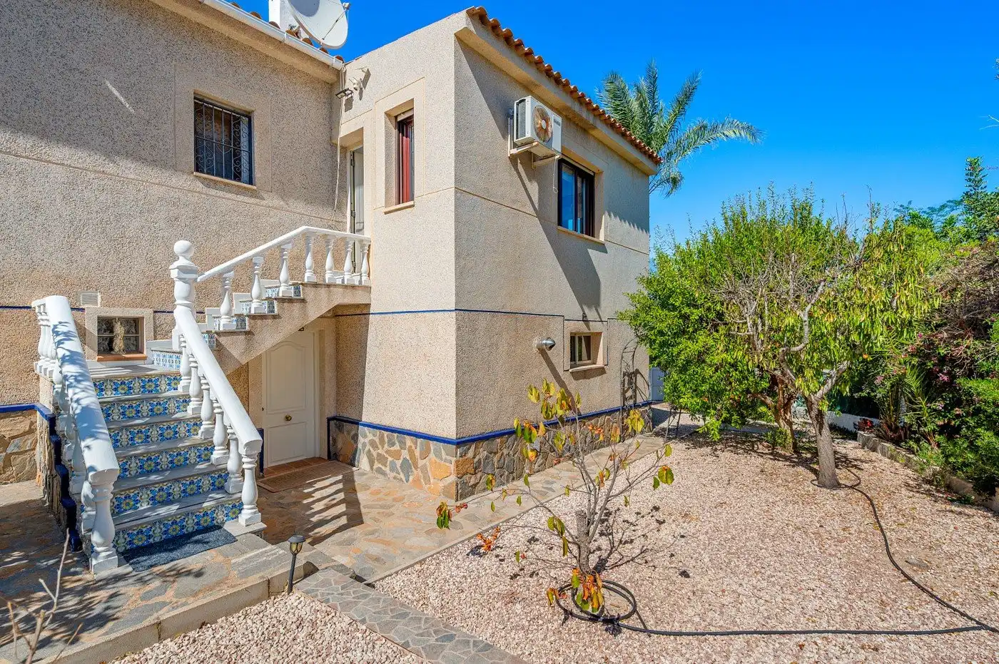 Vista exterior de Casa o chalet en venta en Callosa de Segura con Calefacción, Jardín privado y Terraza