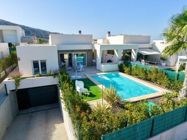 Casa con piscina in vendita a Algorfa