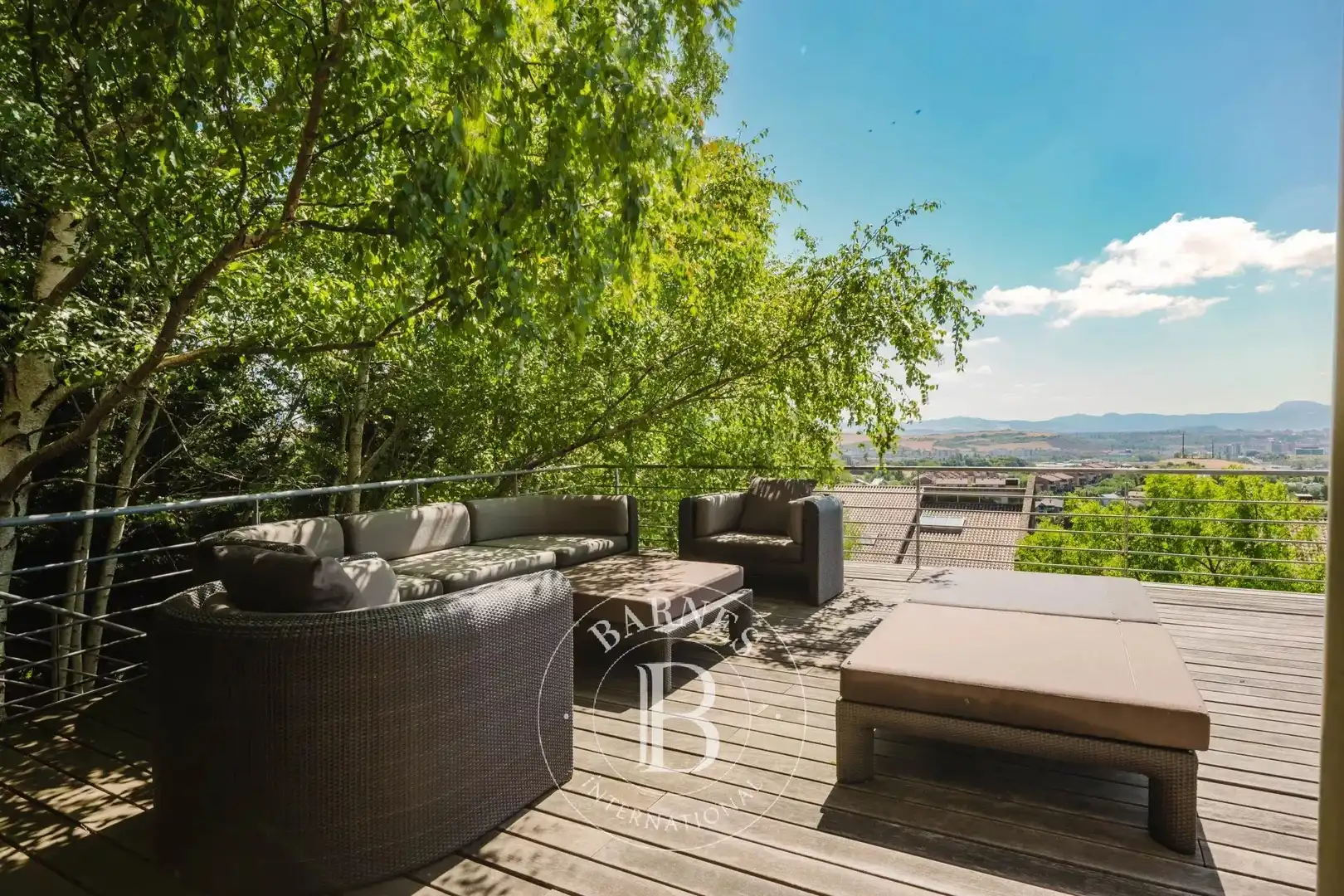 Terrassa de Casa o xalet en venda en Valle de Egüés / Eguesibar amb Calefacció, Terrassa i Piscina