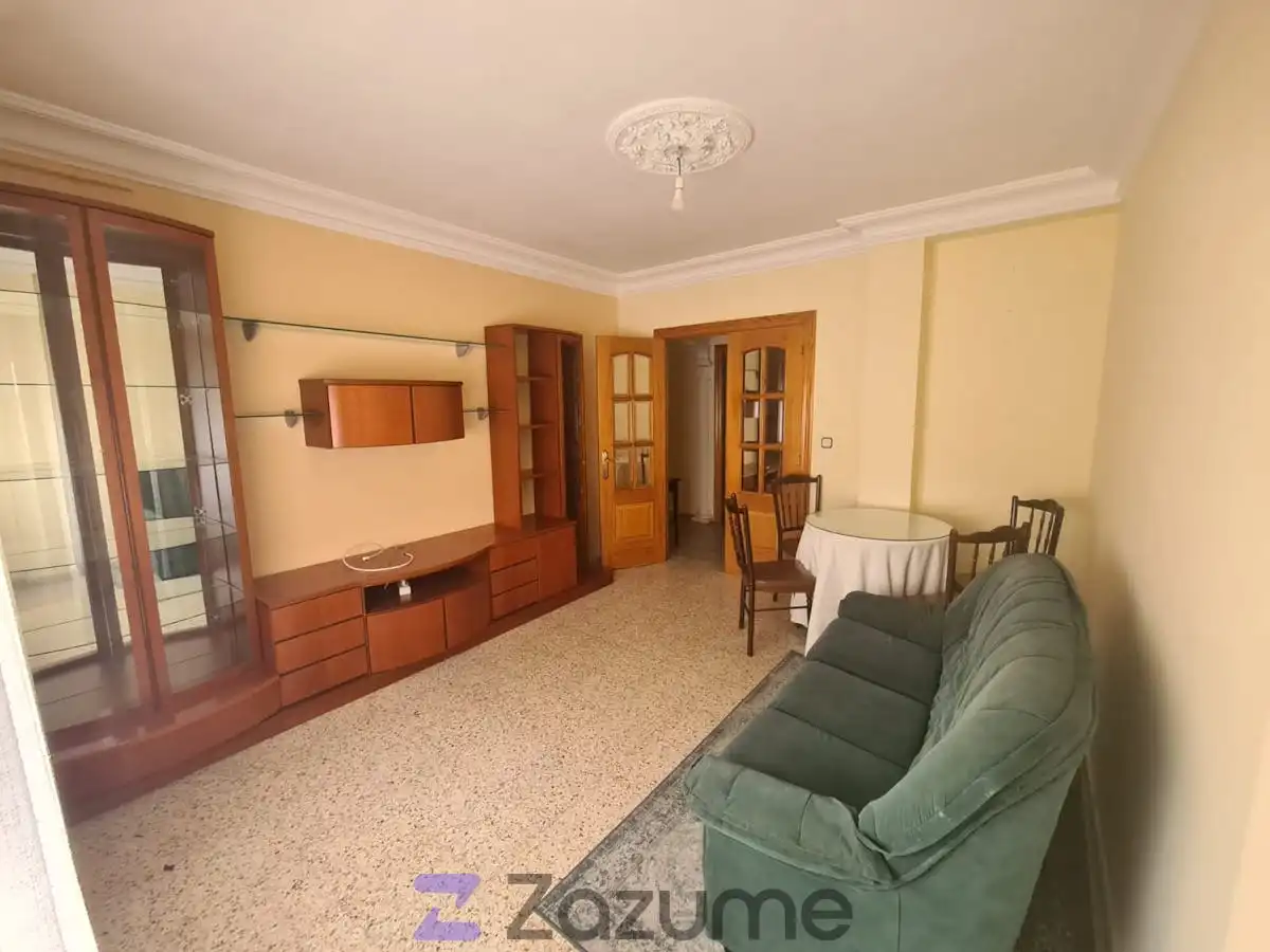 Sala de estar de Piso de alquiler en Benavente con Calefacción, Terraza y Amueblado