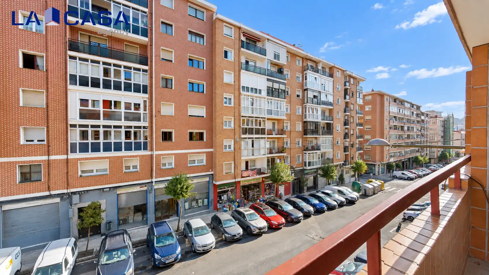 Vista exterior de Piso en venta en Erandio con Calefacción y Balcón
