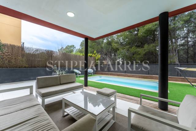 Casa-chalet en Venta en El Papiol