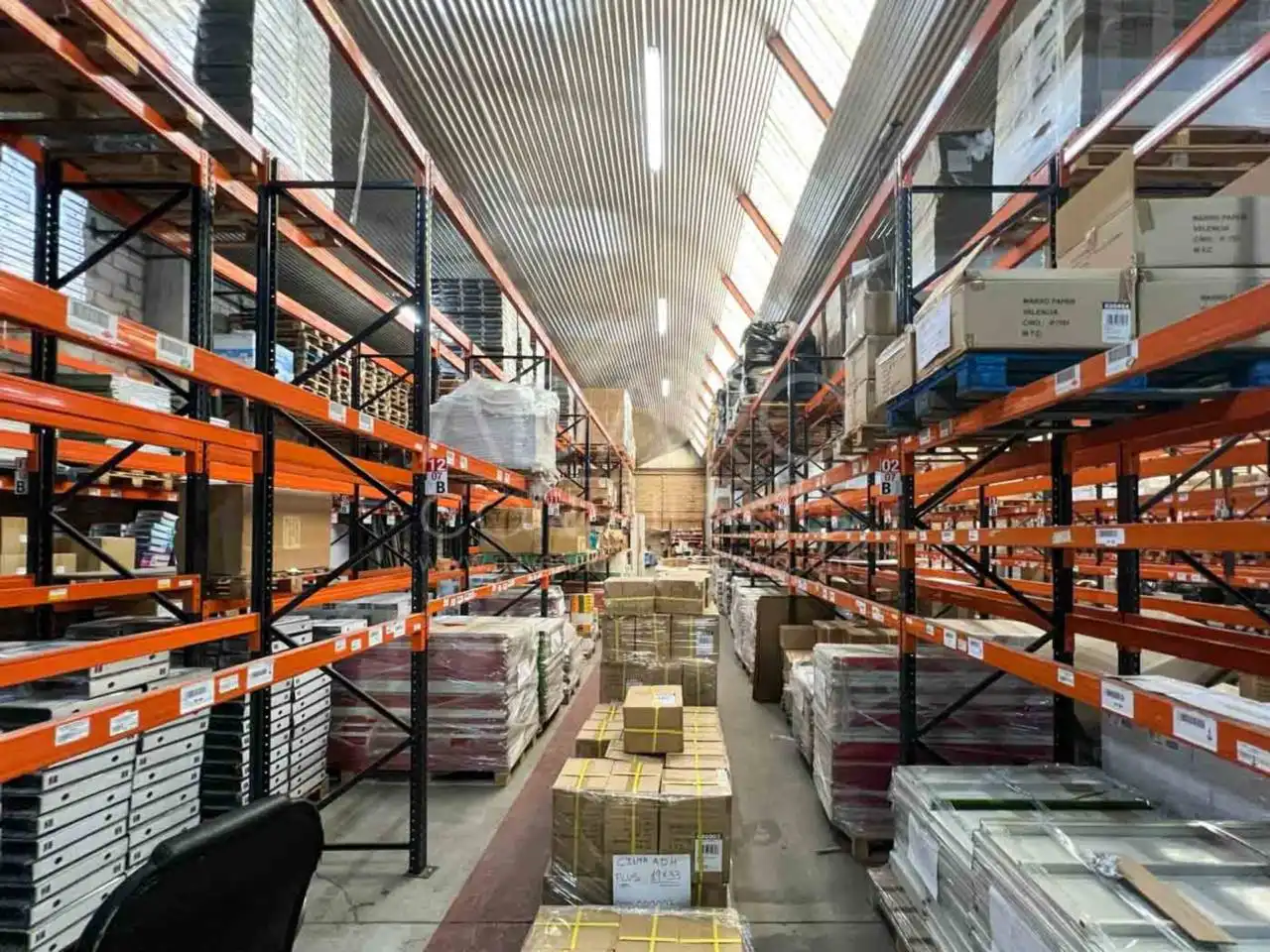 Industrial building to rent in Calle Daza Valdés, imagen 5