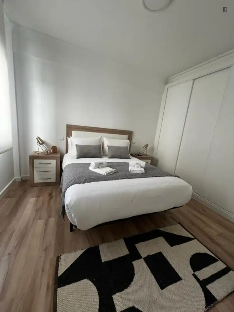 Habitación de Apartamento de alquiler en Vigo  con Calefacción, Amueblado y Horno
