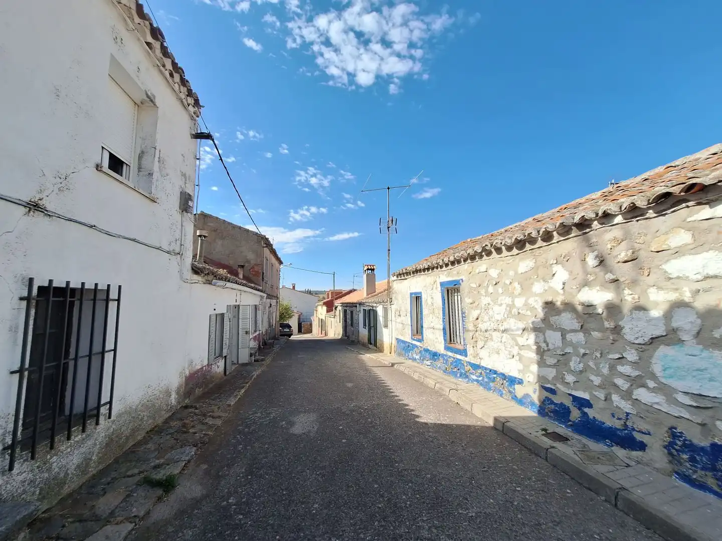 Außenansicht von Haus oder Chalet zum Verkauf in Navalperal de Pinares mit Heizung und Abstellraum