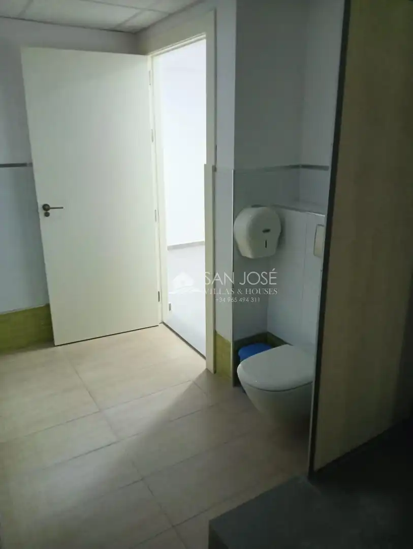 Bathroom of Office for sale in Santa Pola