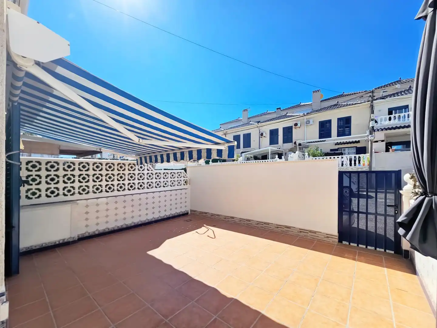 Bungalow con piscina in vendita a Gran Alacant, imagen 3