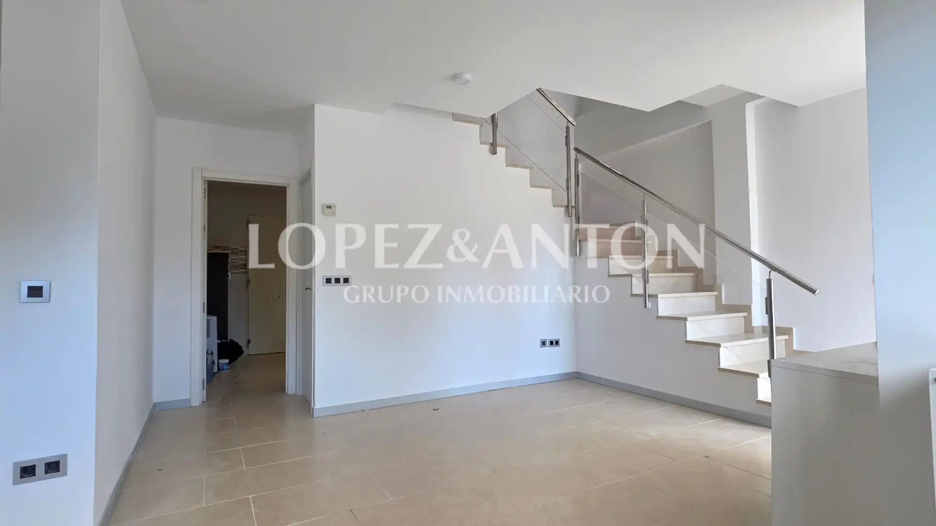 Houses for sale in L'Eliana  with Air Conditioner, Heating and Private garden