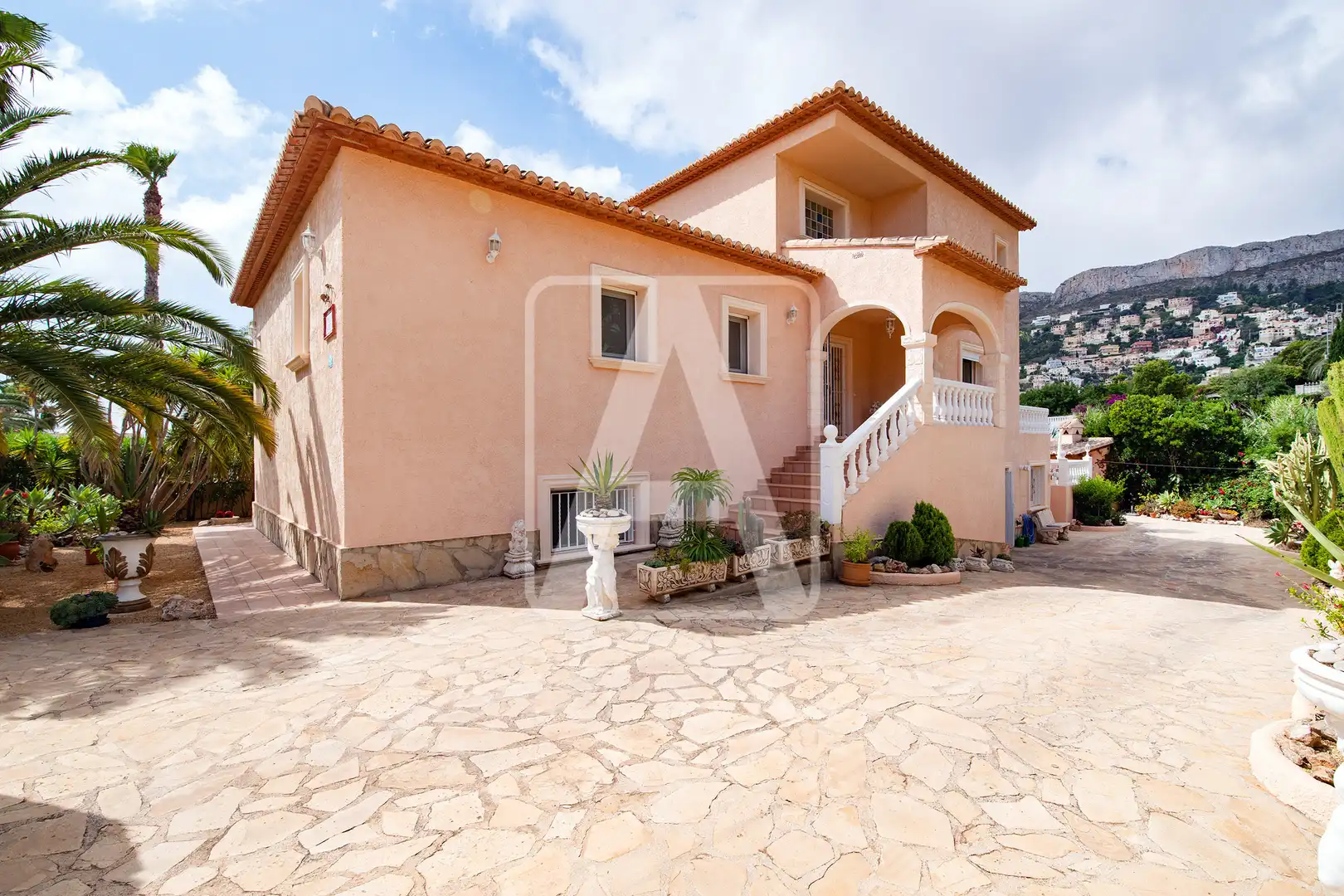 Vista exterior de Casa o xalet en venda en Calpe / Calp amb Aire condicionat, Calefacció i Jardí privat