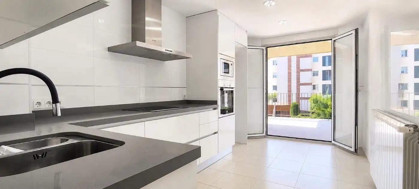 Kitchen of Flat for sale in  Palma de Mallorca  with Air Conditioner, Terrace and Storage room