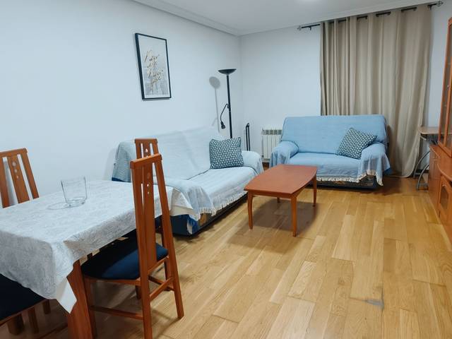 Piso en Alquiler en Universidad - Tenerías