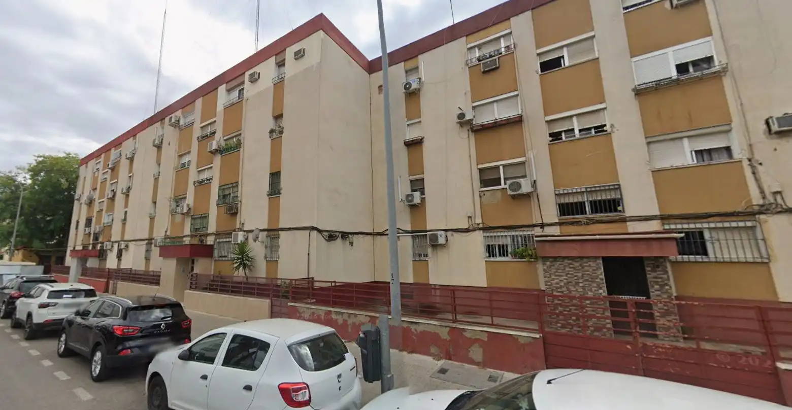 Pis en venda a Calle CAZALLA DE LA SIERRA, imagen 3