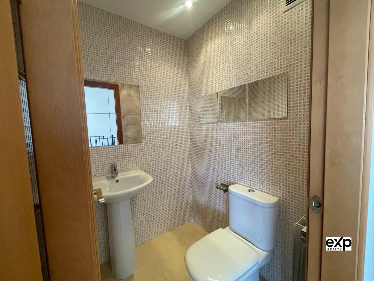 Badezimmer von Dachboden zum Verkauf in Xirivella mit Klimaanlage, Heizung und Abstellraum
