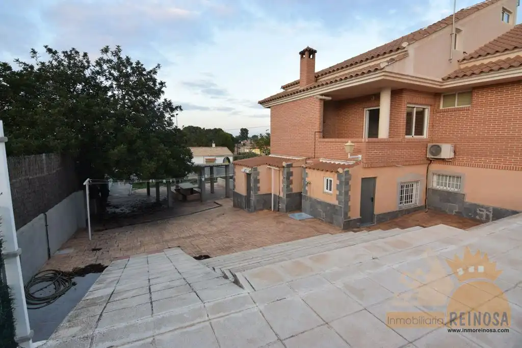 Vista exterior de Casa o xalet en venda en Molina de Segura amb Aire condicionat, Calefacció i Jardí privat