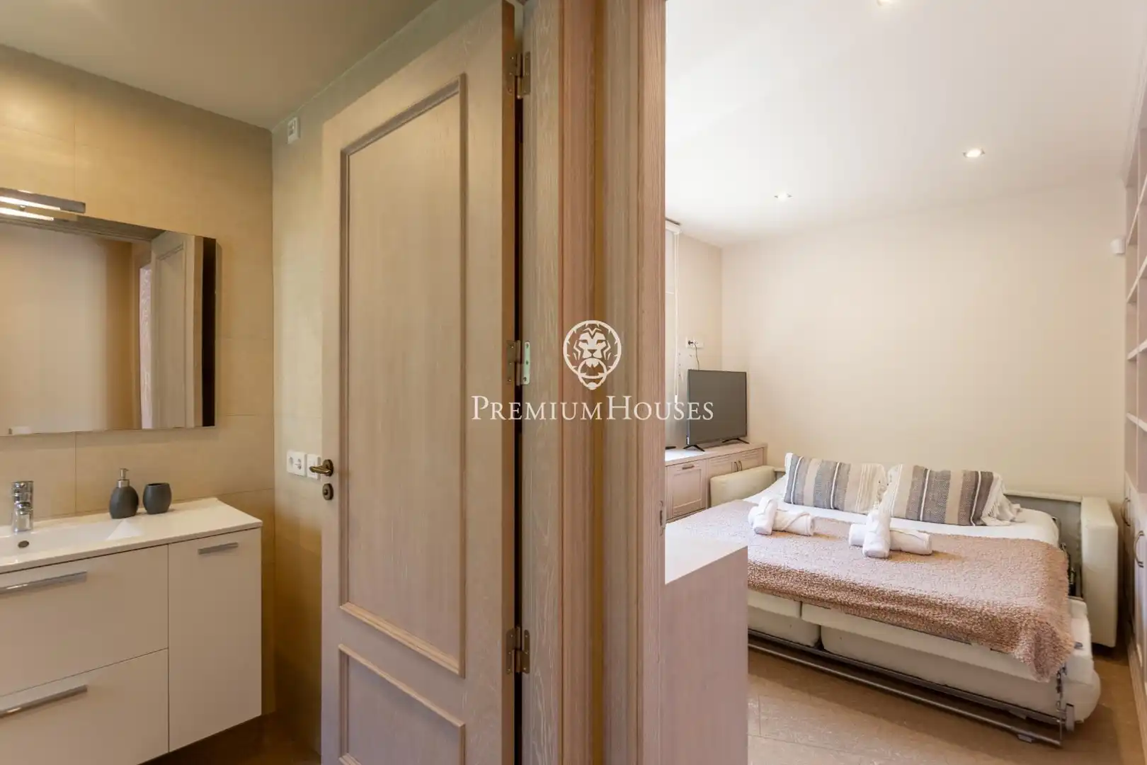 Habitación de Casa o chalet en venta en Premià de Dalt con Aire acondicionado, Calefacción y Jardín privado