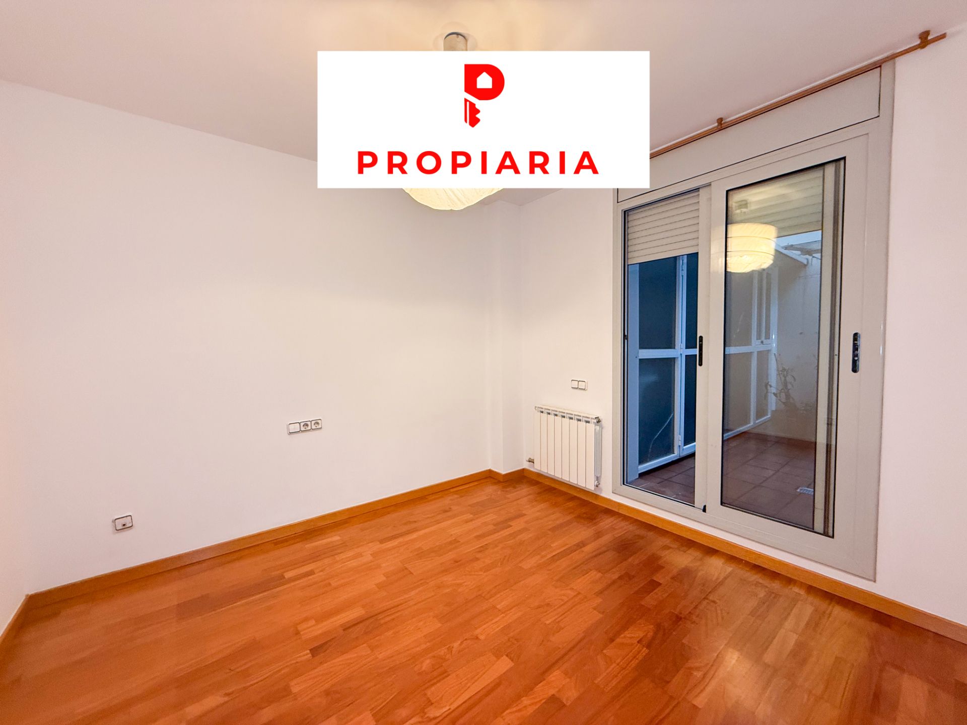 Vista exterior de Pis en venda en Sant Vicenç Dels Horts amb Aire condicionat, Calefacció i Parquet