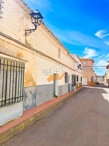 Casa adosada en Venta en María