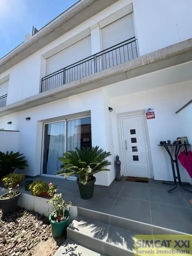 Vista exterior de Casa o chalet en venta en Figueres