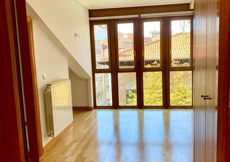 Photo 1 of Attic for sale in Dato, Ensanche, Araba - Álava