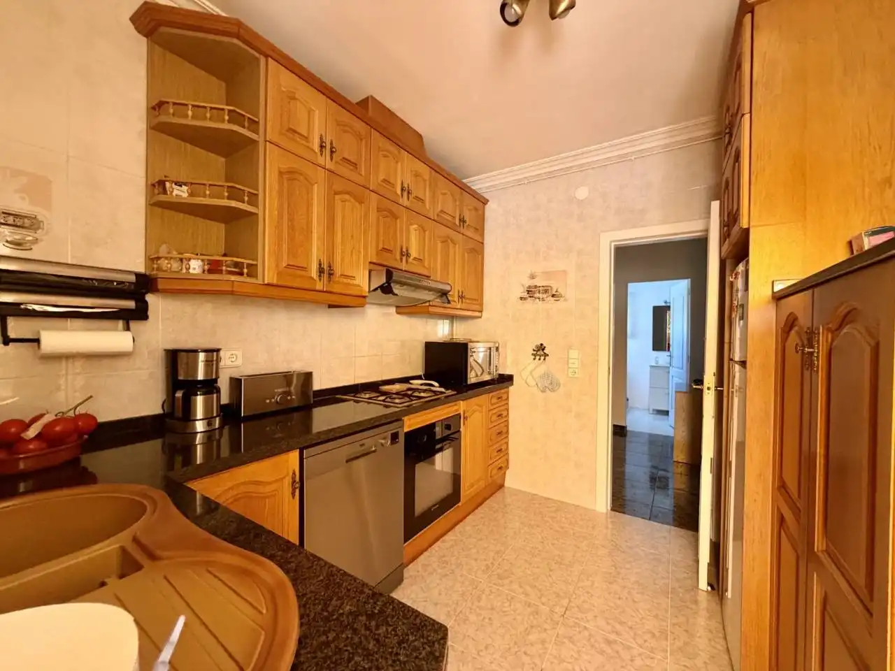 Cuina de Casa o xalet en venda en Mont-roig del Camp amb Aire condicionat, Calefacció i Jardí privat