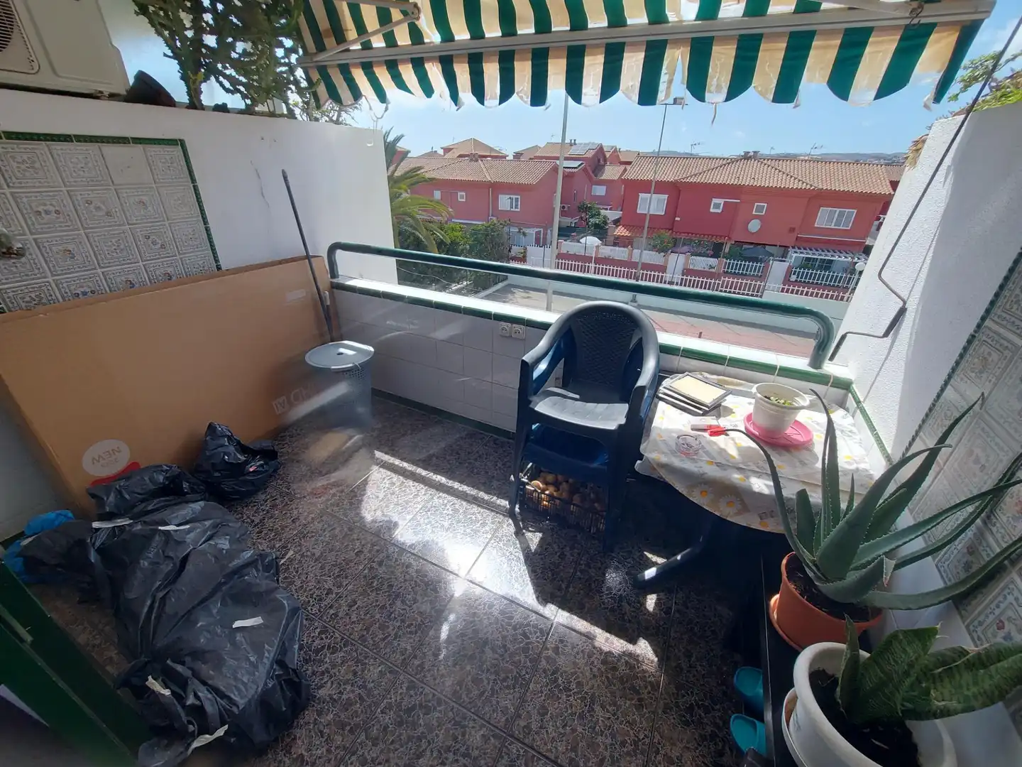Terrasse von Wohnungen zum Verkauf in San Bartolomé de Tirajana mit Klimaanlage, Möbliert und Ofen
