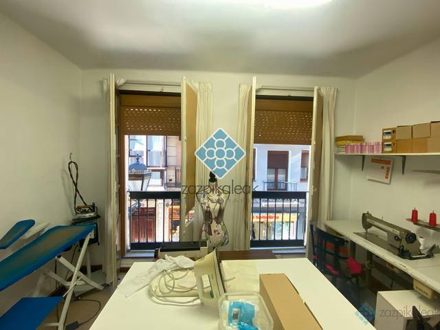 Piso en Venta en artekale  en Casco Viejo