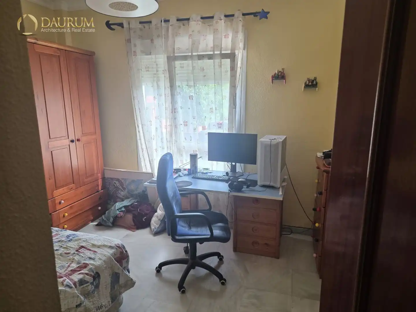 Dormitori de Casa o xalet en venda en Alcalá de Guadaira amb Aire condicionat, Terrassa i Traster