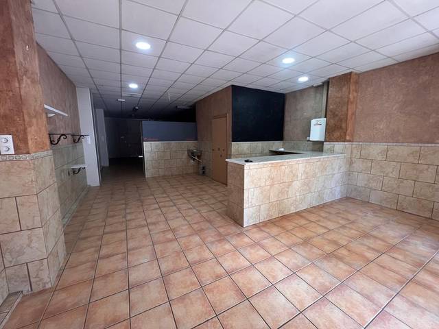 Local comercial en Alquiler en Parque de la Bombilla