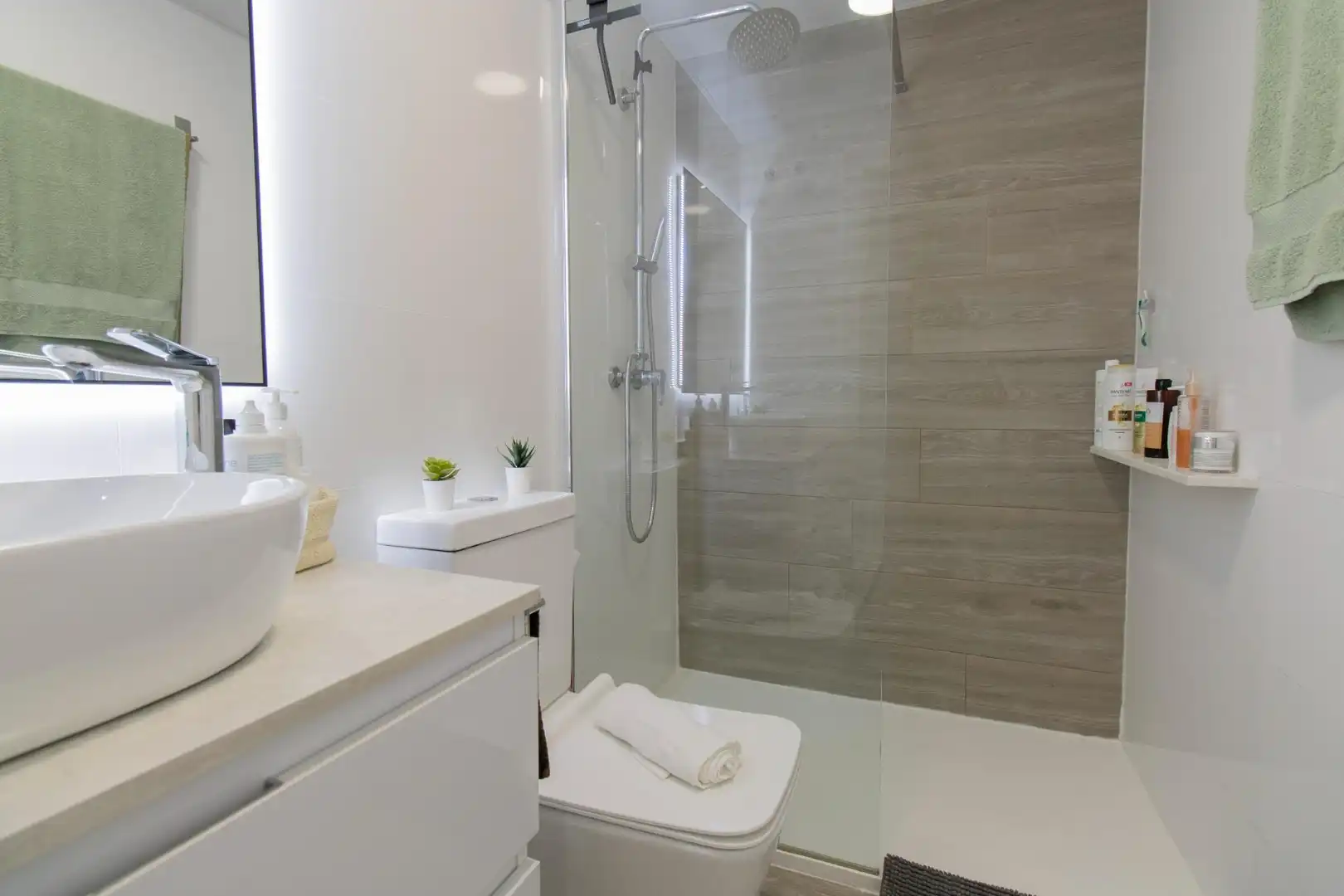Bathroom of Attic for sale in Rafelbuñol / Rafelbunyol  with Air Conditioner, Terrace and Storage room