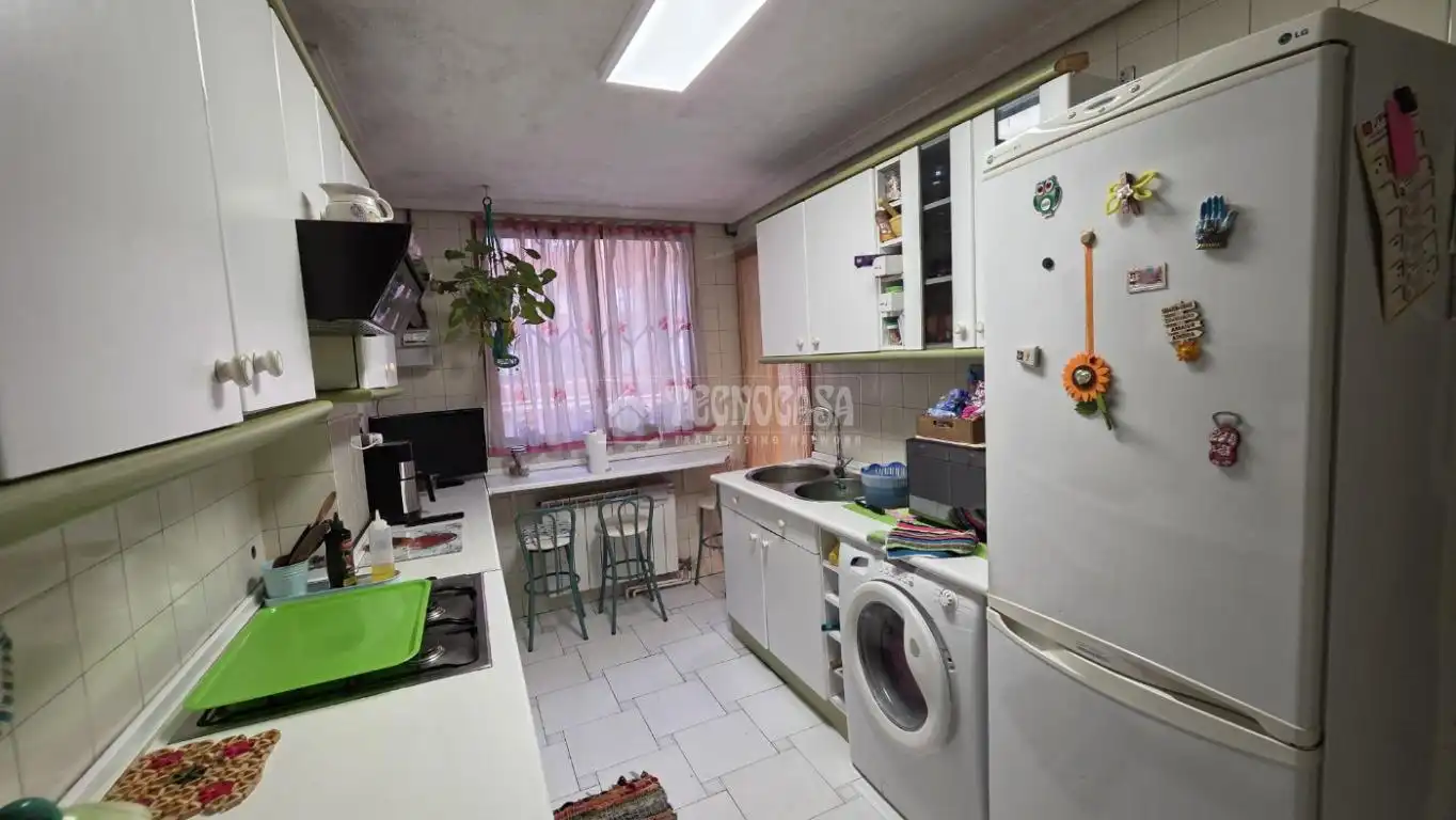 Cuina de Pis en venda en Madrid amb Calefacció i Terrassa