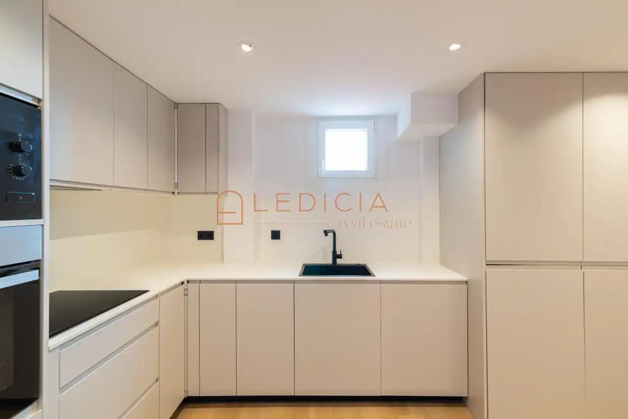 Kitchen of Flat for sale in Vigo   with Heating