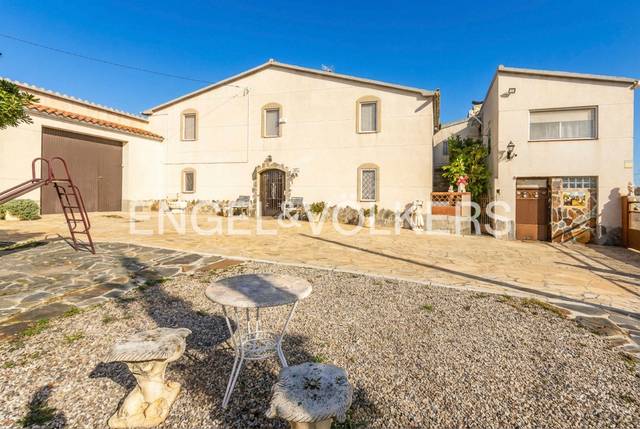 Casa-chalet en Venta en Castellví de la Marca