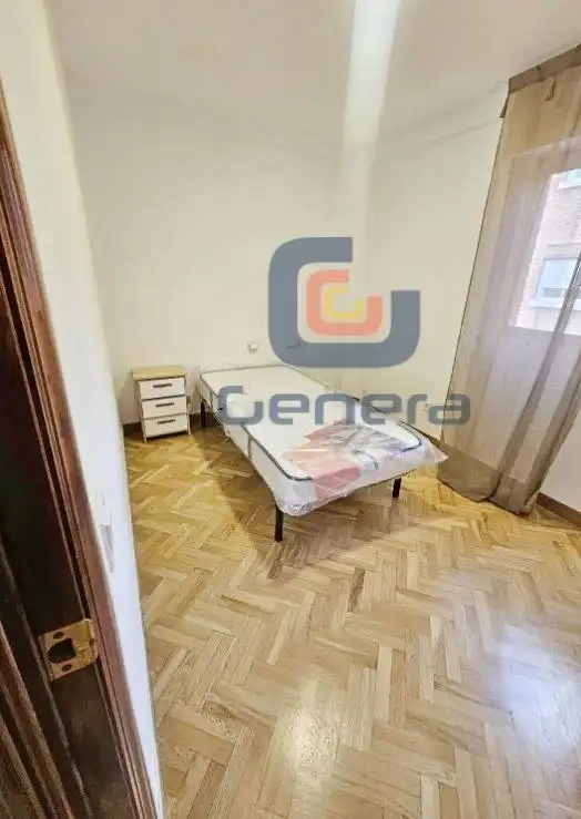 Dormitori de Pis en venda en Alicante / Alacant amb Parquet, Terrassa i Moblat