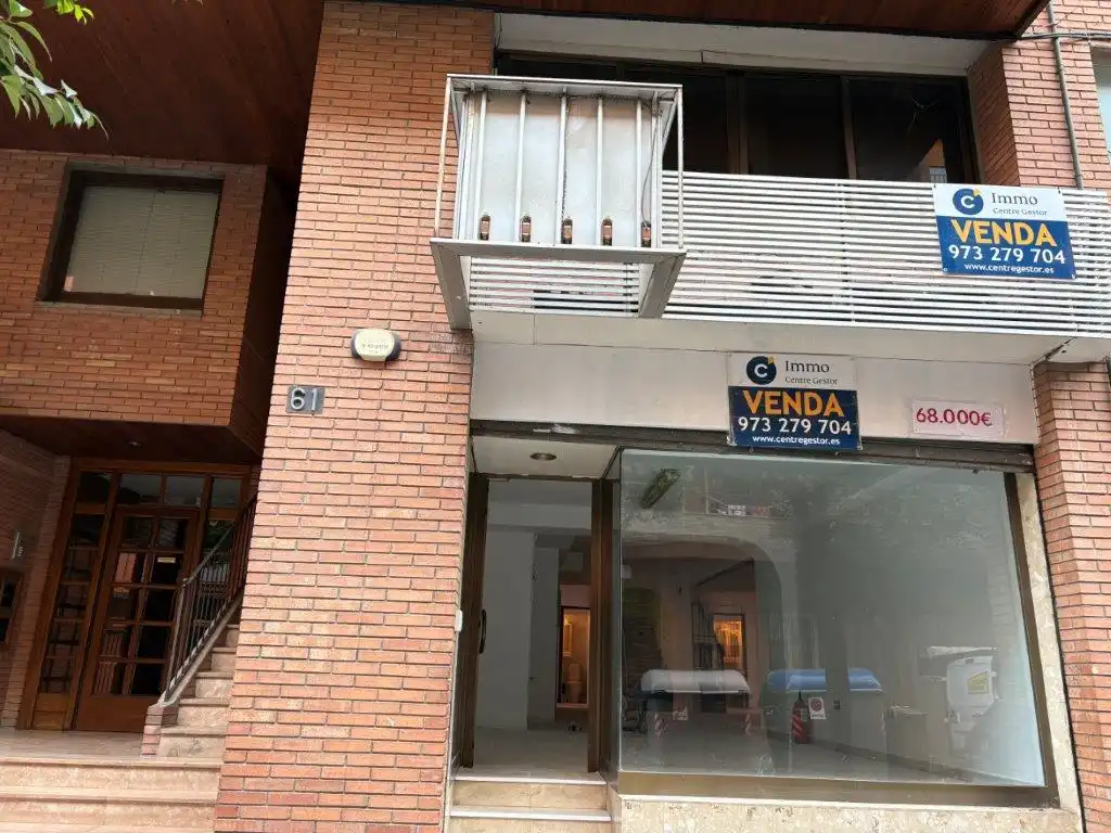 Vista exterior de Local en venta en Lleida