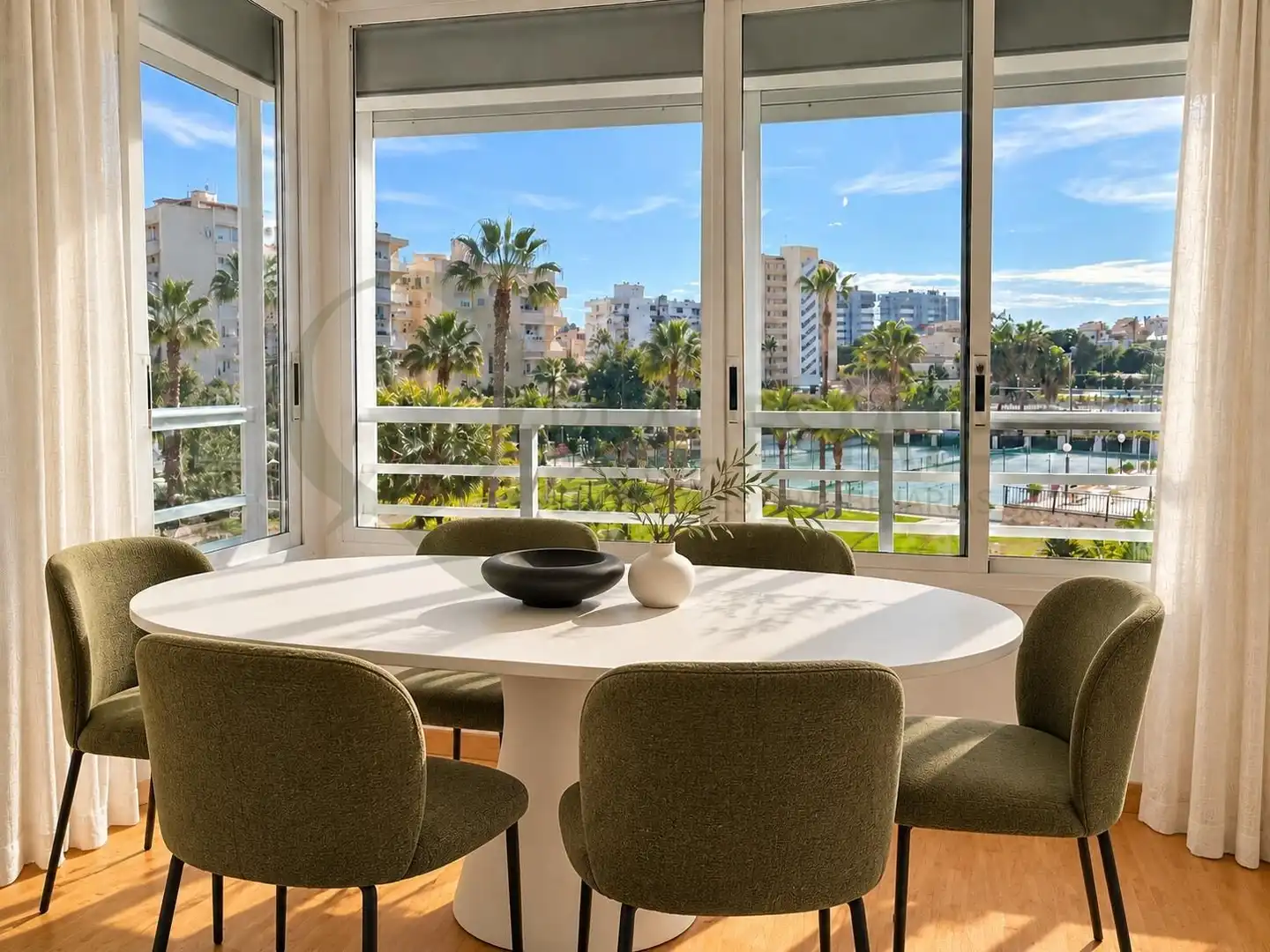 Comedor de Piso en venta en Playa de San Juan - El Cabo de las Huertas