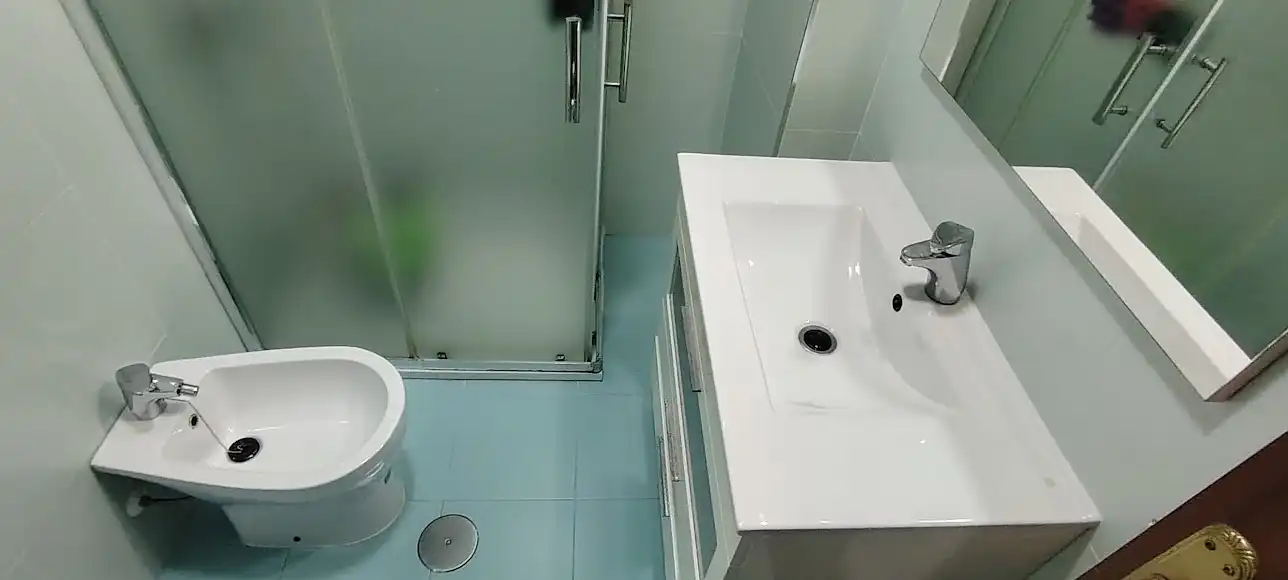 Badezimmer von Wohnung zum Verkauf in Linares mit Klimaanlage, Heizung und Privatgarten