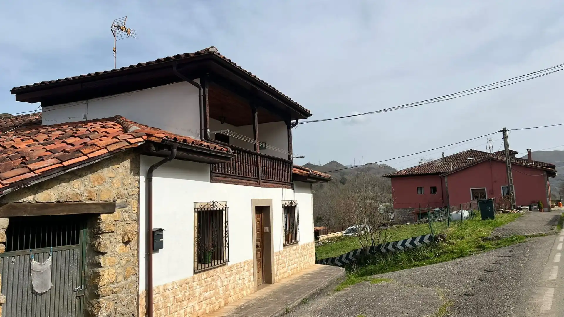 Exterior view of Houses for sale in Onís  with Heating