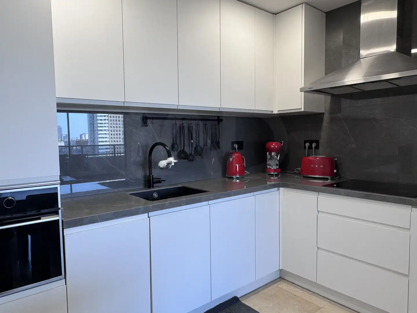 Kitchen of Flat for rent in Barcelona