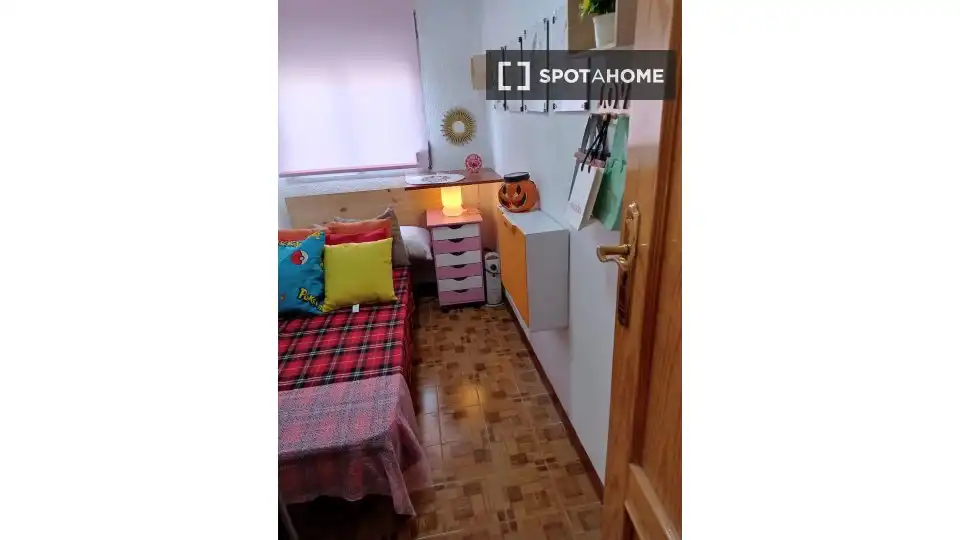 Room in Peñamefecit - Avda Barcelona