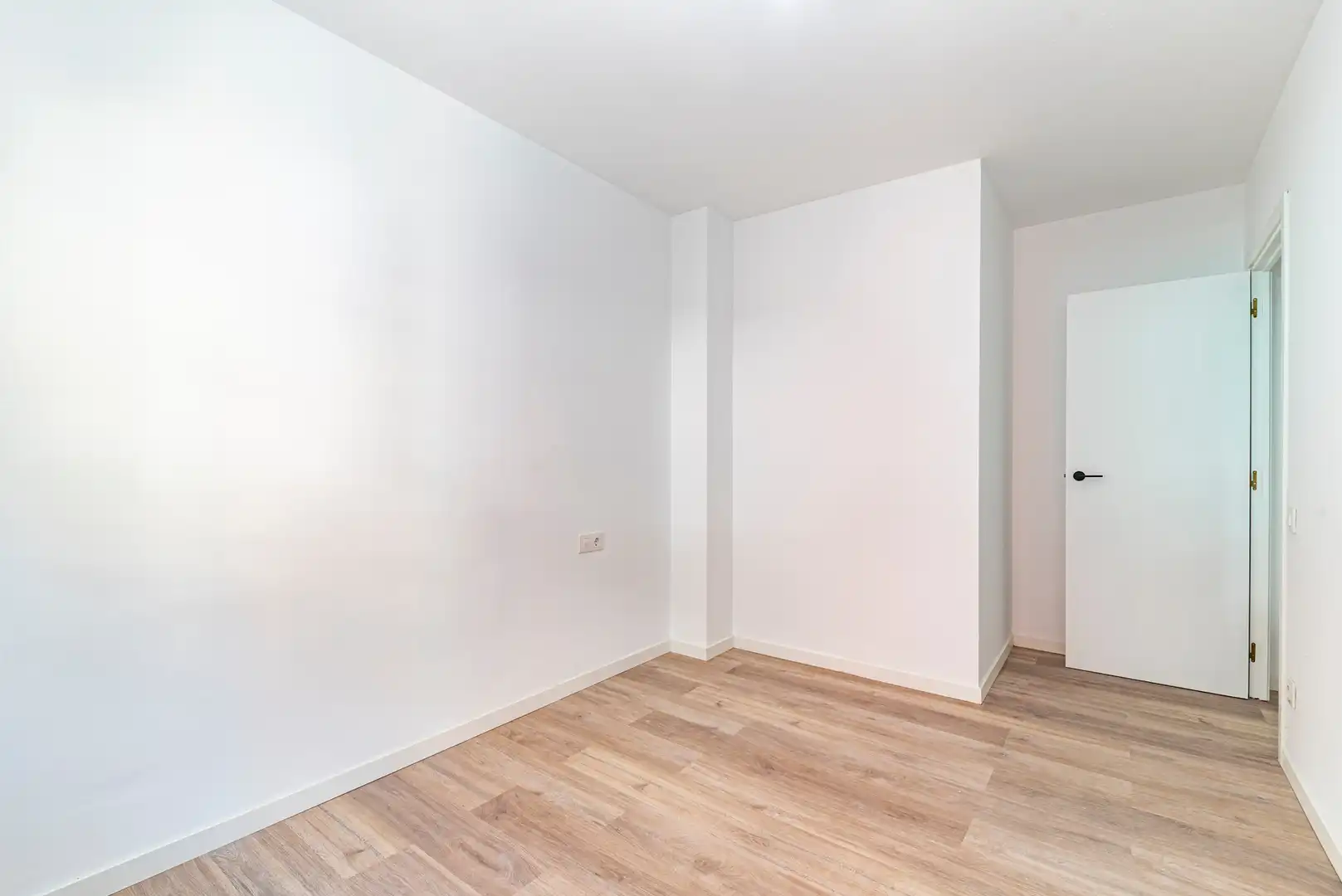 Wohnung zum Verkauf in Mataró mit Parkett, Terrasse und Balkon