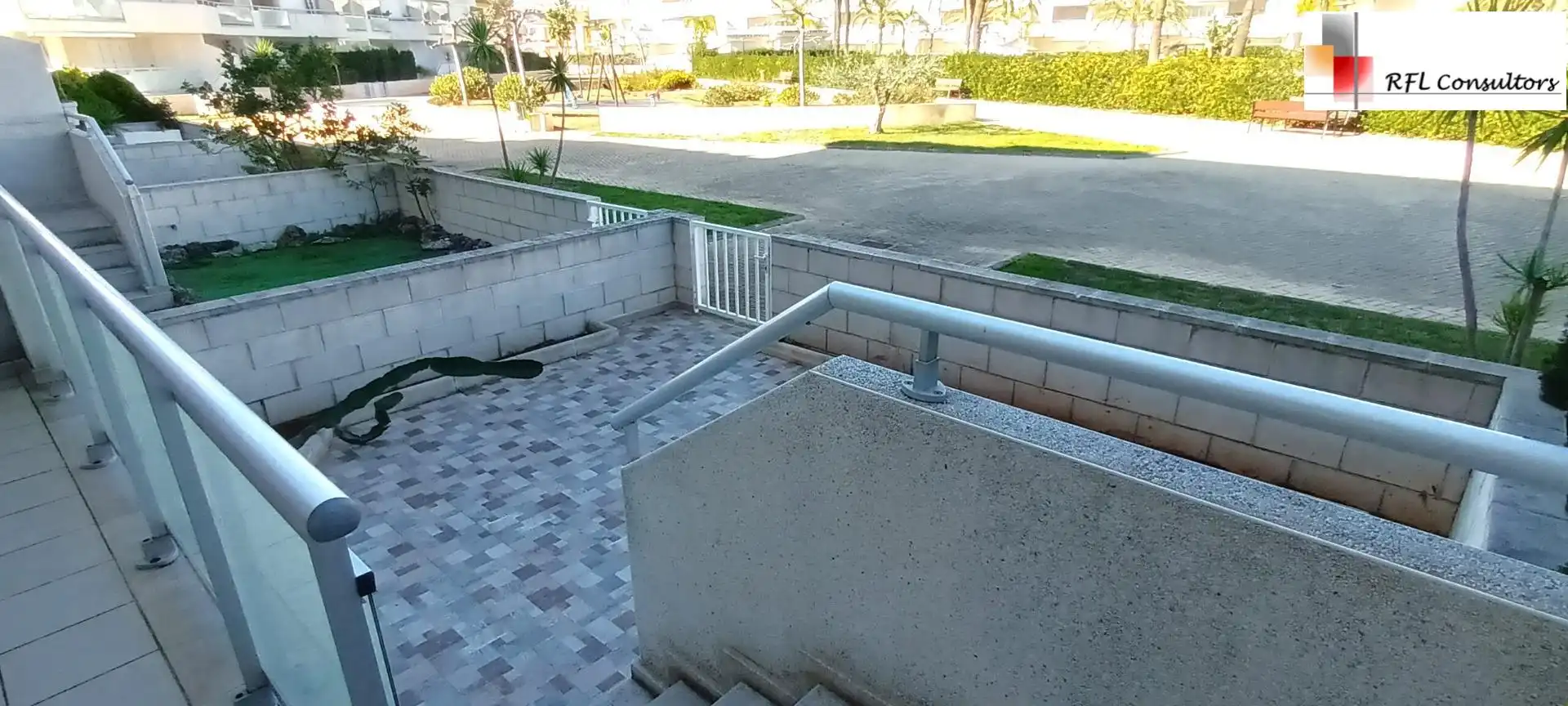 Terrasse von Erdgeschoss zur Miete in Torreblanca mit Privatgarten, Terrasse und Möbliert