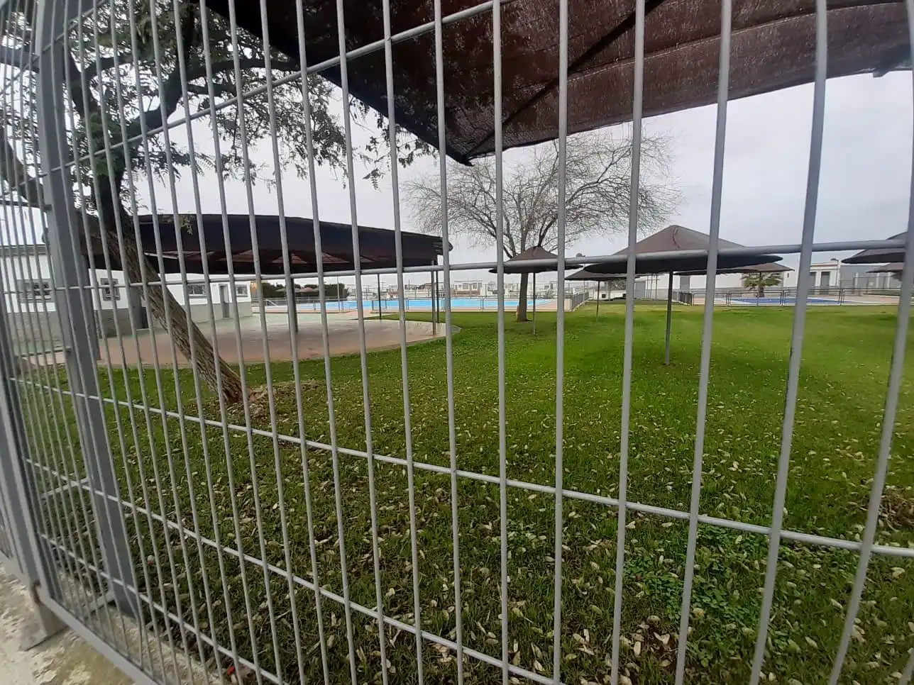 Parking de Ático en venta en Dos Hermanas con Aire acondicionado, Terraza y Alarma