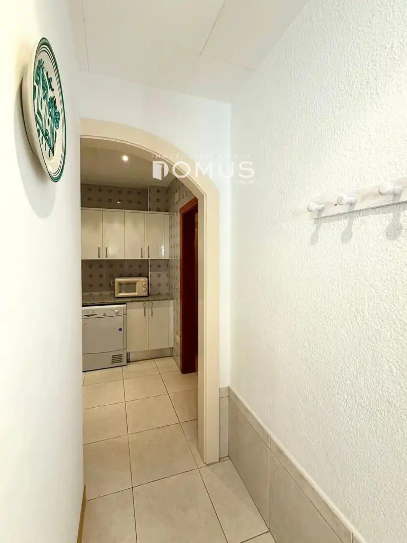 Flat for rent in L'Escala  with Air Conditioner, Heating and Furnished